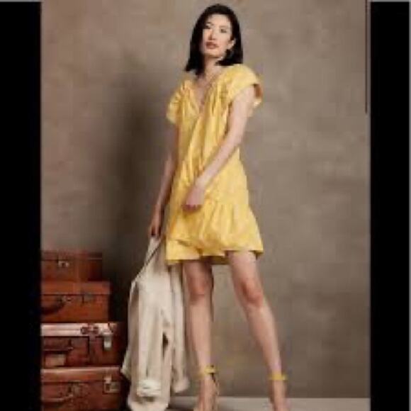 Banana Republic Dresses & Skirts - NWT Banana Republic MEDIUM Tiered Hem Yellow Dress